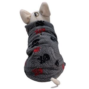 Cozy Gray Dog Sweater with Red and‎ Black Skull & Cross Bones Sz XS